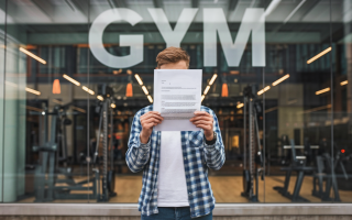 personne-tenue-decontractee-lettre-salle-sport